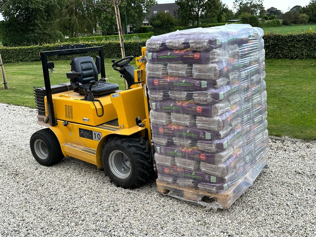 Heftruck Green Energy Woodpellets
